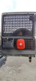 Відкидний стіл на двері багажника Nissan Patrol Y60 - Зображення 15