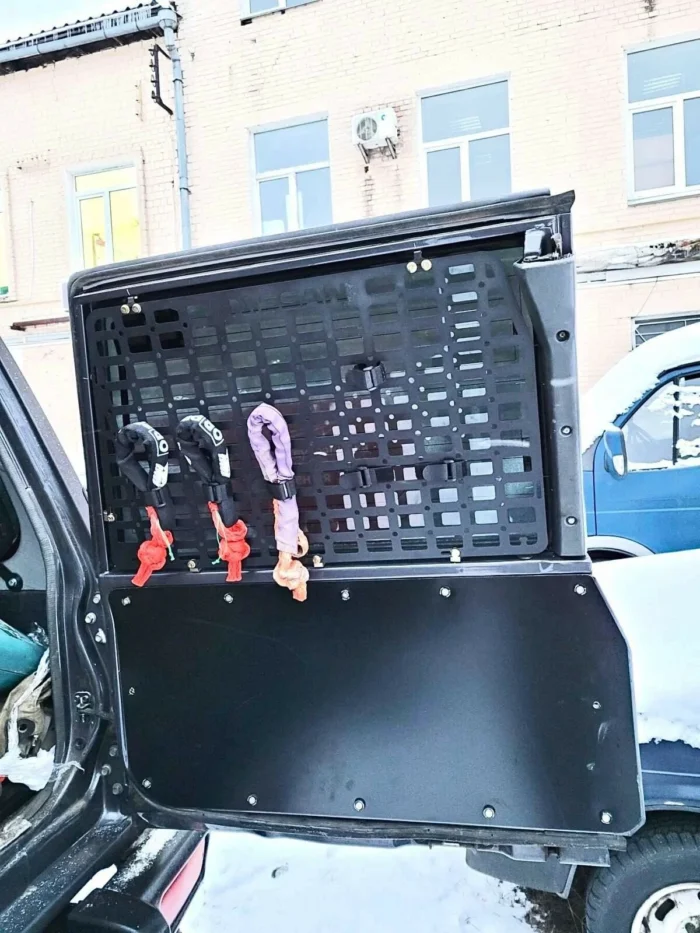 Molle (Молле) панель для дверей багажника Nissan Patrol Y60 - Зображення 4