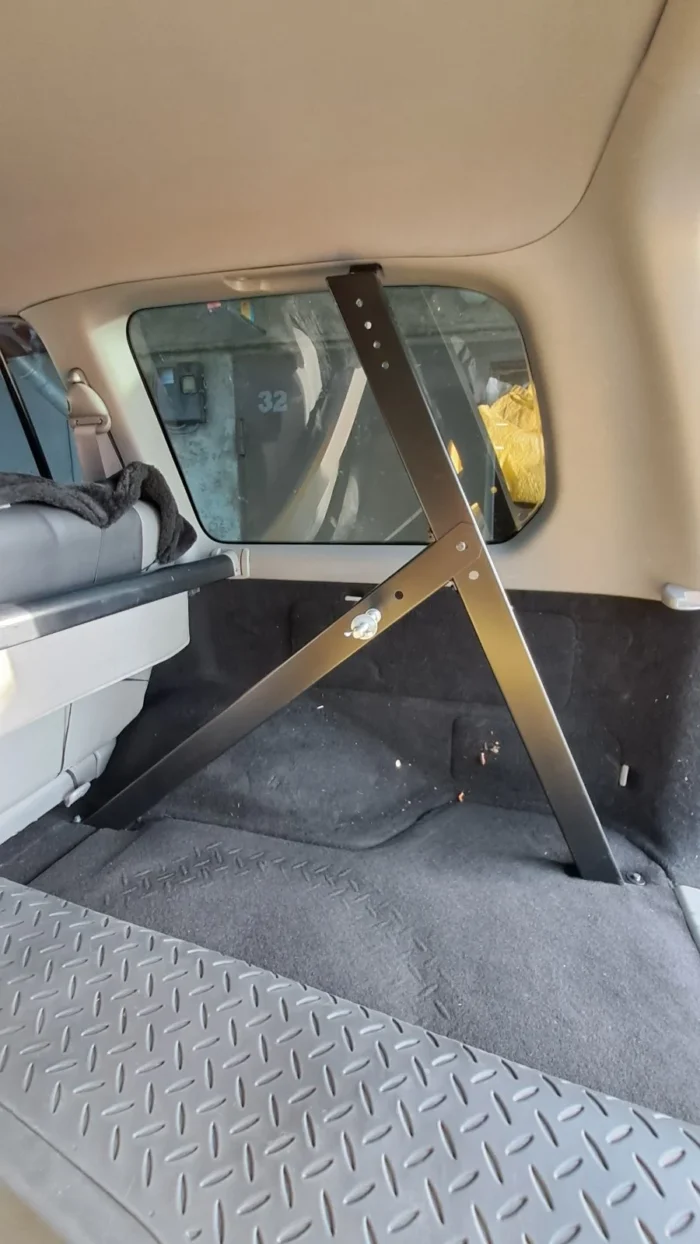 Кронштейн запасного колеса в багажник Toyota Land Cruiser 100 - Зображення 4