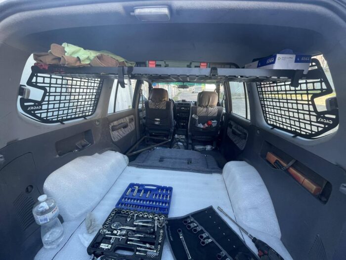 Полиця під стелю в багажник Toyota Land Cruiser Prado 90 - Зображення 9