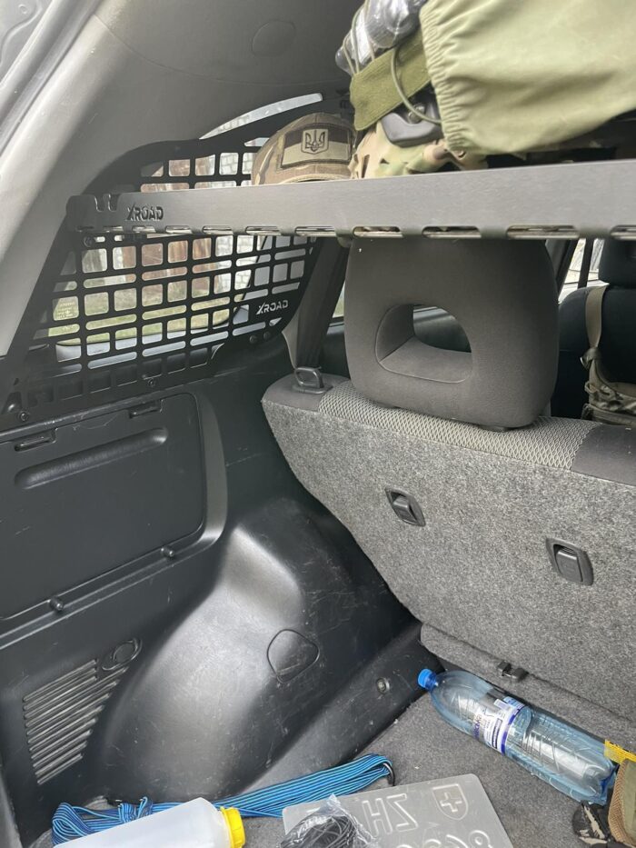Модульна система зберігання Molle (Молле) для вікон багажника Toyota RAV4 (2000-2005) - Зображення 8