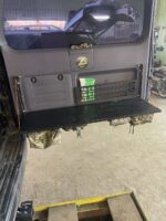 Відкидний стіл на двері багажника - Зображення 6