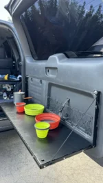 Відкидний стіл на двері багажника - Зображення 15