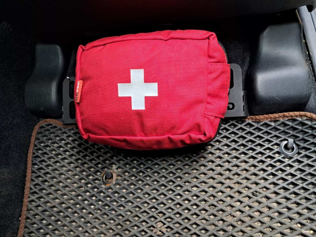 Молле панель під переднє сидіння Toyota / Lexus