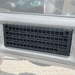 Відкидний стіл на двері багажника Suzuki Jimny JB23/JB33/JB43/JB53 (1998-2018)