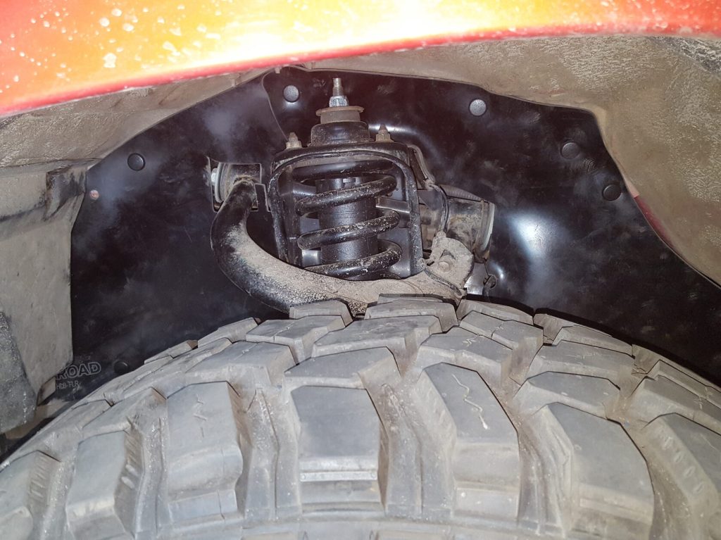 Комплект посиленого брудозахисту моторного відсіку з набором кліпс для Toyota Hilux G8 (2015-т.ч.)