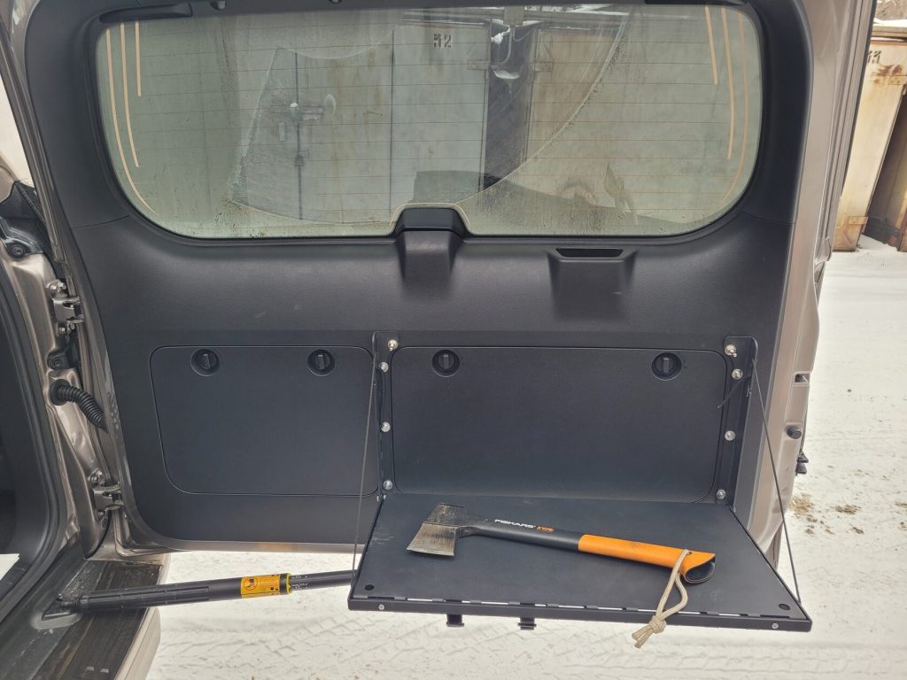 Відкидний стіл на двері багажника Toyota Land Cruiser Prado 150/Lexus GX 460, короткий