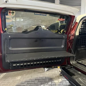 Відкидний стіл на двері багажника Toyota Land Cruiser Prado 90