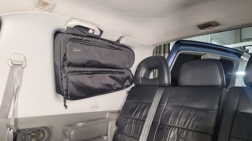 Термосумка-органайзер на вікно багажника Mitsubishi Pajero G3 (1999-2006)