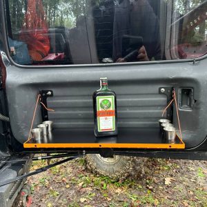 Відкидний експедиційний стіл на двері багажника Suzuki Jimny JB 23/33/43/53 (1998–2018)— складний стіл MOLLE для кемпінгу та off-road