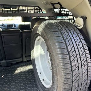 Кронштейн запасного колеса в багажник Toyota Land Cruiser 200