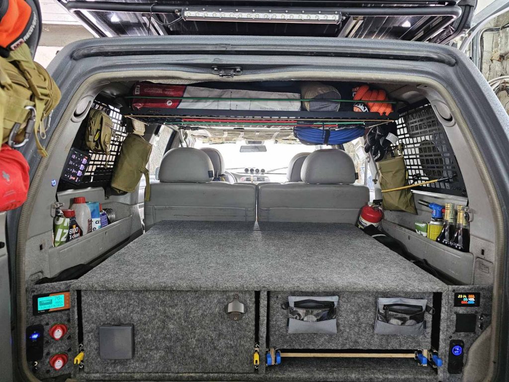 Полиця під стелю в багажник Nissan Patrol Y61