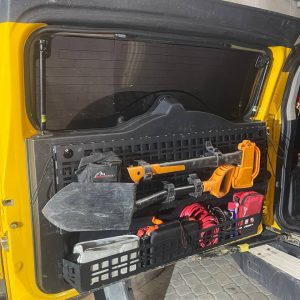 Відкидний експедиційний стіл на двері багажника Toyota FJ Cruiser — складний стіл MOLLE для кемпінгу та off-road