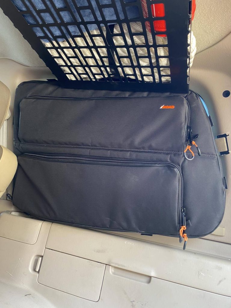 Термосумка-органайзер на вікно багажника Toyota Land Cruiser 100