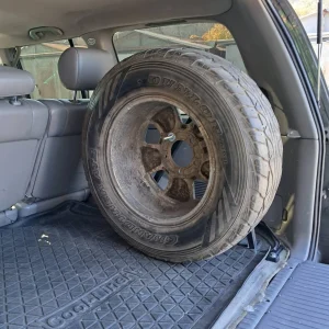 Кронштейн запасного колеса в багажник Lexus LX470