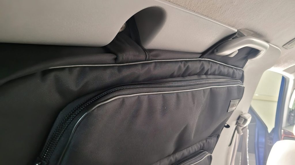 Термосумка-органайзер на вікно багажника Mitsubishi Pajero G3 (1999-2006)