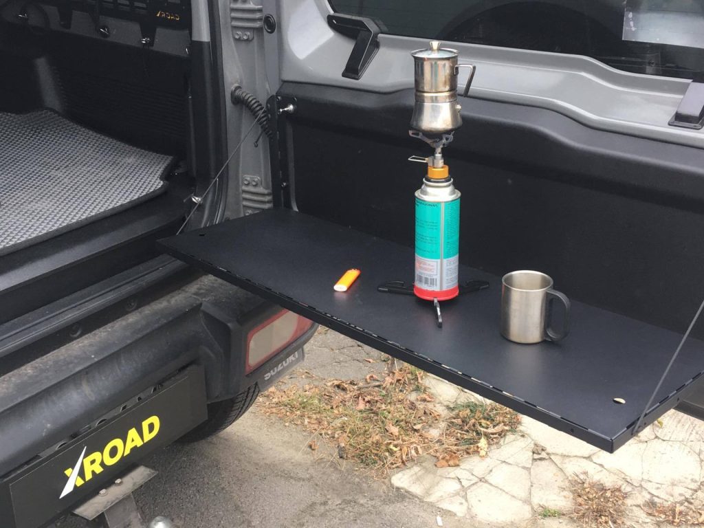 Відкидний стіл на двері багажника Suzuki Jimny (2018+)