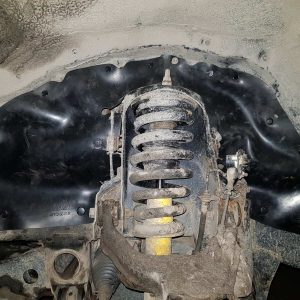 Комплект посиленого брудозахисту моторного відсіку з набором кліпс для Mitsubishi L200 (2005-2014)