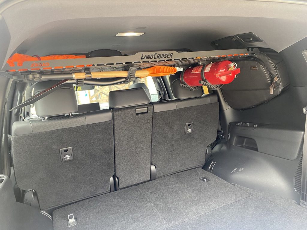 Полиця під стелю в багажник Toyota Land Cruiser 300