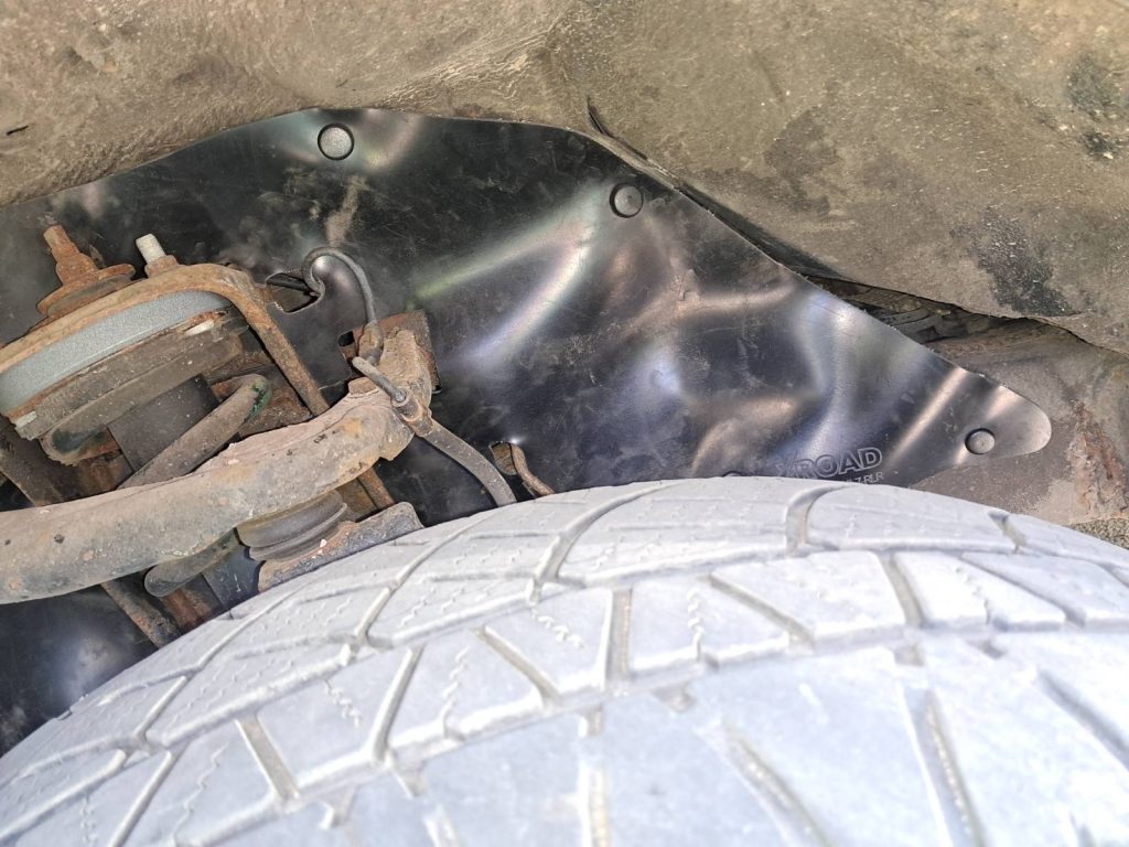 Комплект посиленого брудозахисту моторного відсіку з набором кліпс для Toyota Hilux G7 (2004-2014)