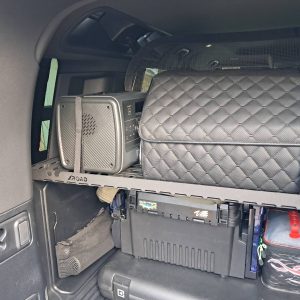 Полиця в багажник Land Rover Defender L663