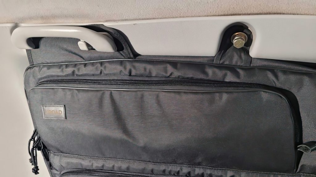 Термосумка-органайзер на вікно багажника Mitsubishi Pajero G3 (1999-2006)