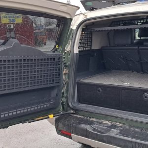 Відкидний експедиційний стіл на двері багажника Toyota FJ Cruiser — складний стіл MOLLE для кемпінгу та off-road