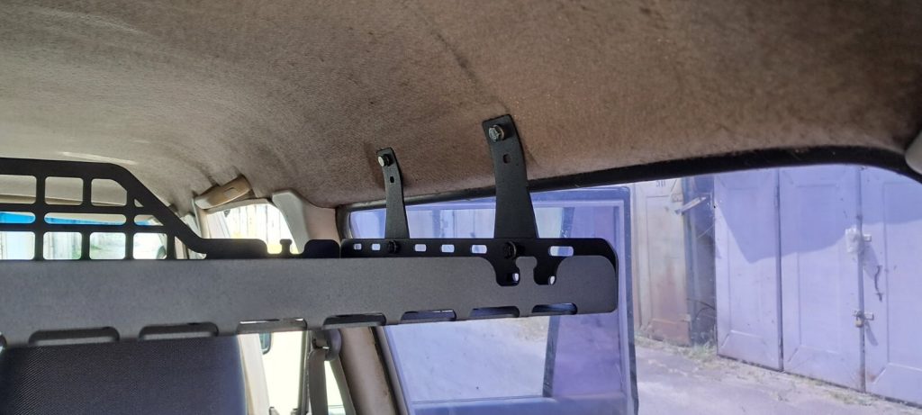 Полиця під стелю в багажник Toyota Land Cruiser 80