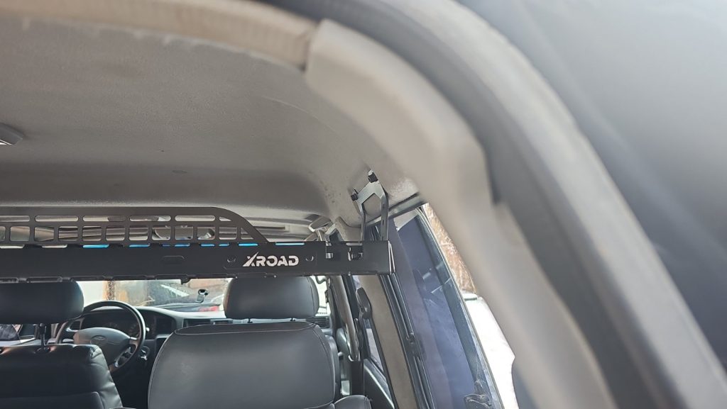 Полиця під стелю в багажник Toyota Land Cruiser 80