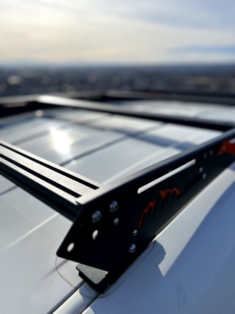 Експедиційний багажник на Toyota Land Cruiser 200