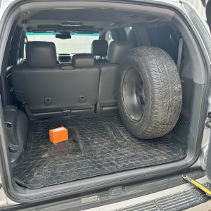 Кронштейн запасного колеса в багажник Lexus LX470