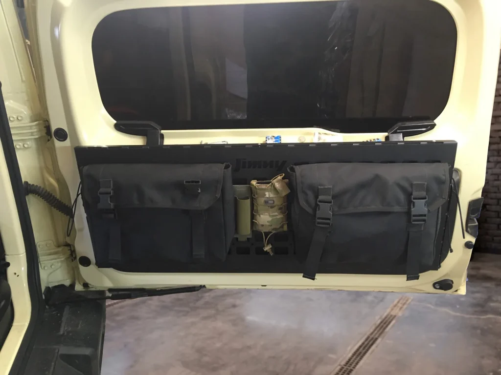 Відкидний стіл на двері багажника Suzuki Jimny (2018+)