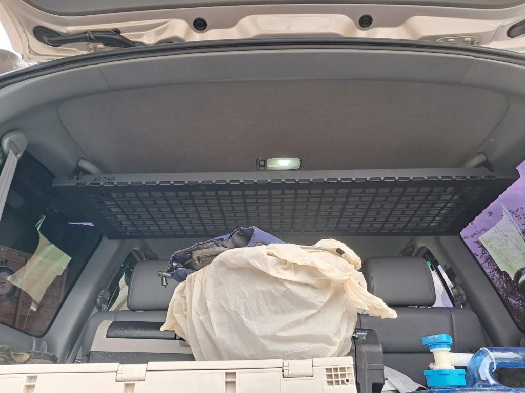 Полиця під стелю в багажник Toyota Land Cruiser 100