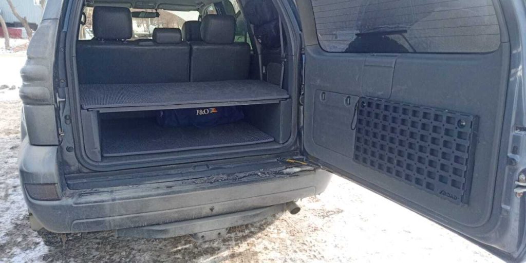 Відкидний стіл на двері багажника Toyota Land Cruiser Prado 120/Lexus GX 470, короткий