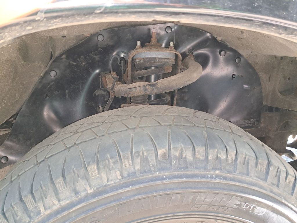 Комплект посиленого брудозахисту моторного відсіку з набором кліпс для Toyota Hilux G7 (2004-2014)