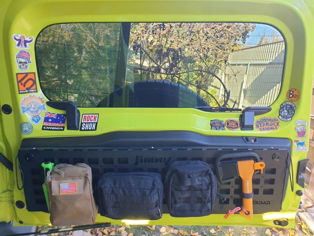 Відкидний стіл на двері багажника Suzuki Jimny (2018+)