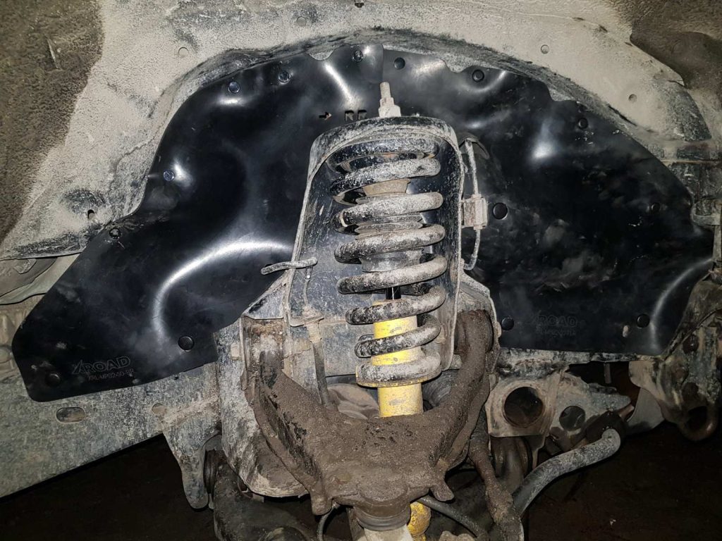 Комплект посиленого брудозахисту моторного відсіку з набором кліпс для Mitsubishi L200 (2005-2014)