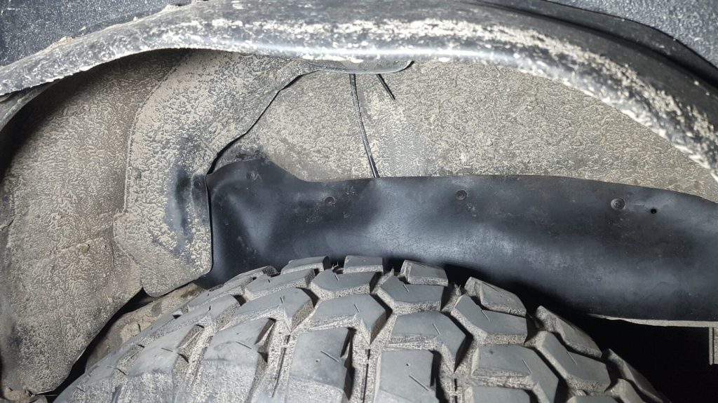 Комплект офроудних пильників задньої арки з набором кліпс для Mitsubishi Pajero Sport G1 (1998-2008)