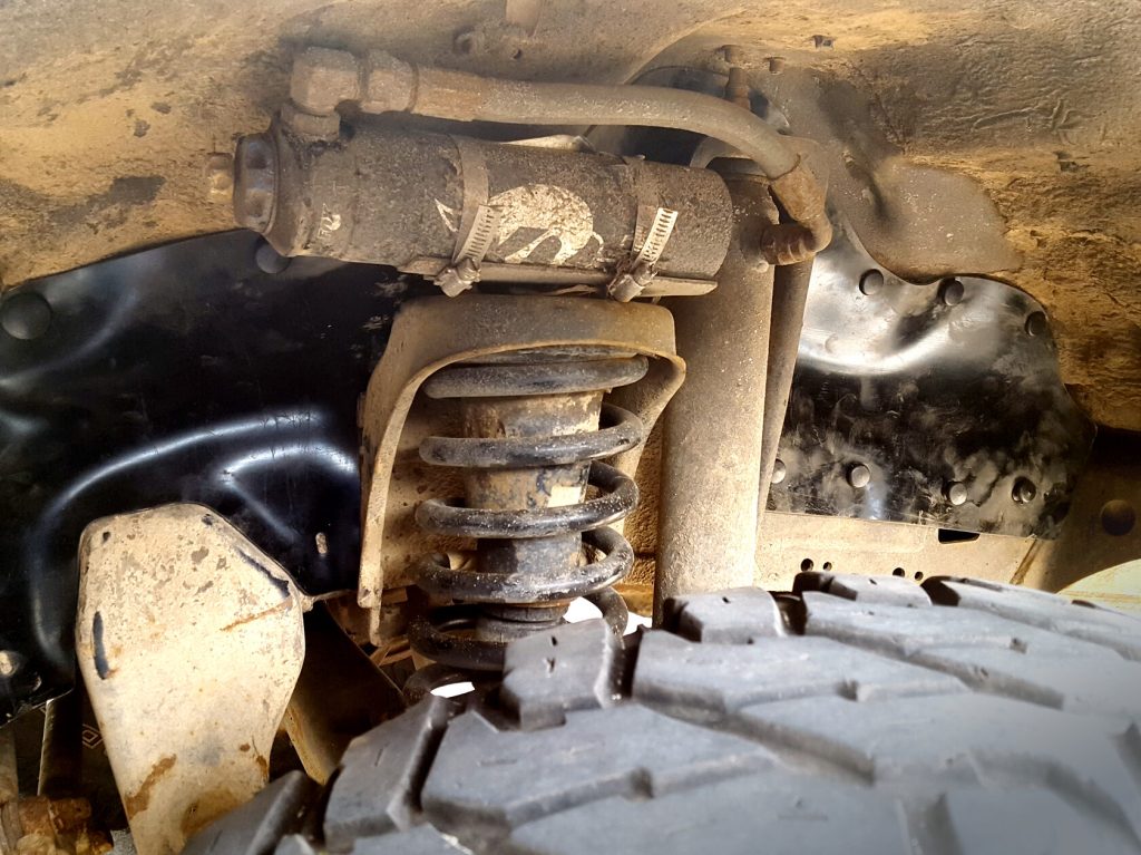 Комплект посиленого брудозахисту моторного відсіку з набором кліпс для Toyota Land Cruiser 70 (1997-т.ч.)