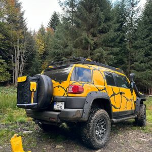 Сумка на запасне колесо на двері багажника