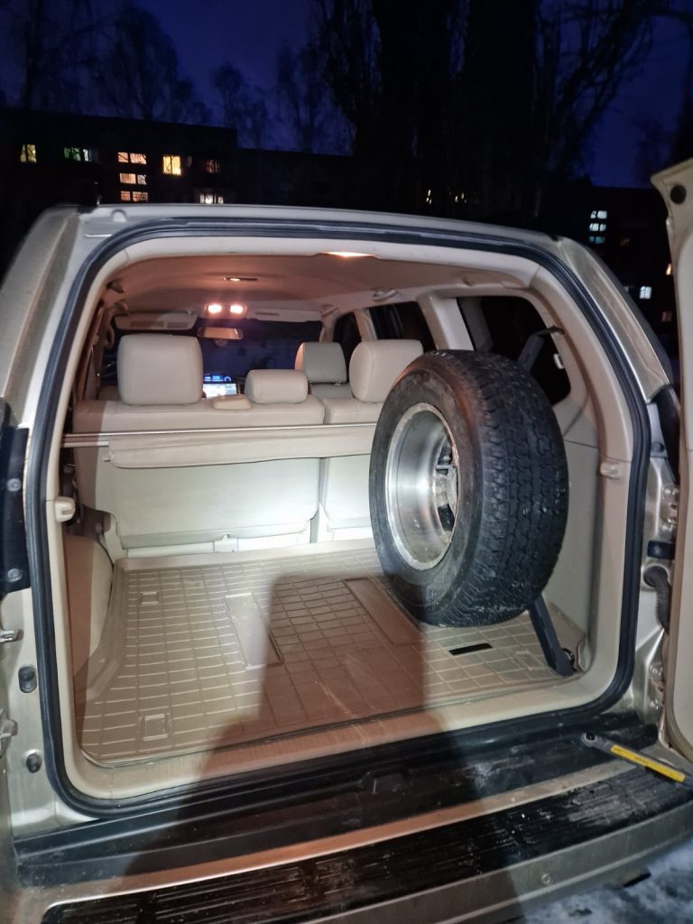 Кронштейн запасного колеса в багажник Toyota Land Cruiser Prado 120, Lexus GX470