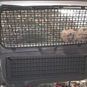 Панель Молле на вікно дверей багажника Mitsubishi Pajero Wagon 2