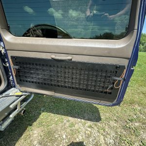 Відкидний стіл на двері багажника Toyota Land Cruiser Prado 90