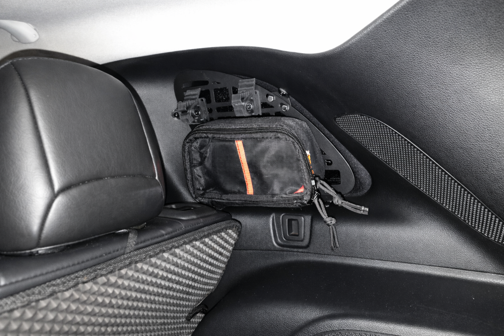 Молле-панель для вікон багажника Jeep Cherokee KL