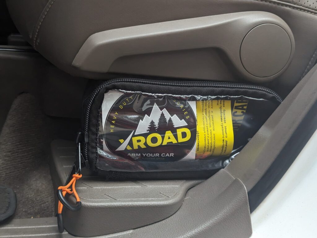 Кріплення для вогнегасника під заднє сидіння Toyota Land Cruiser 80