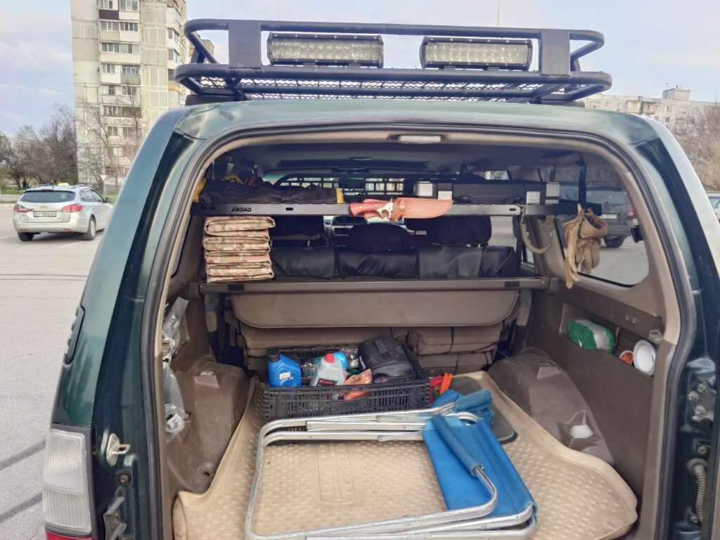 Полиця під стелю в багажник Toyota Land Cruiser Prado 90