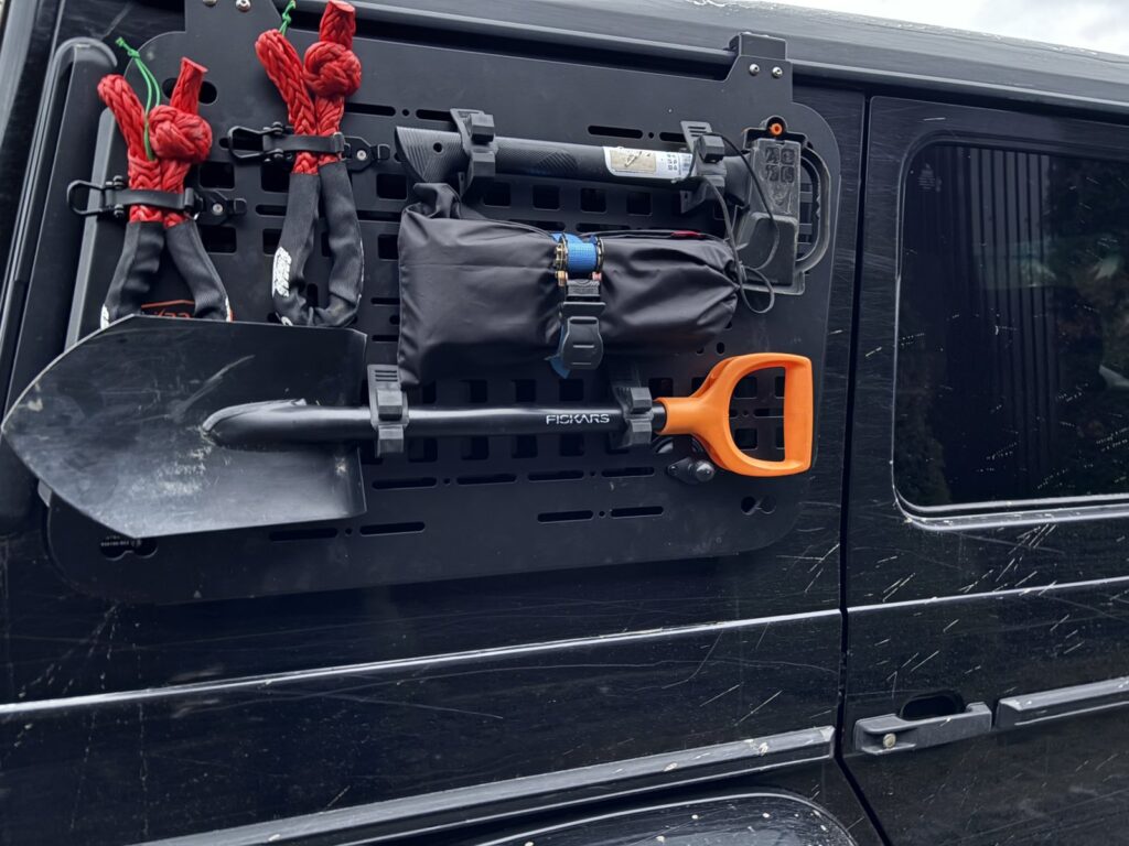 Зовнішня Molle (Молле) панель для Land Rover Range Rover L322 (2001-2012)