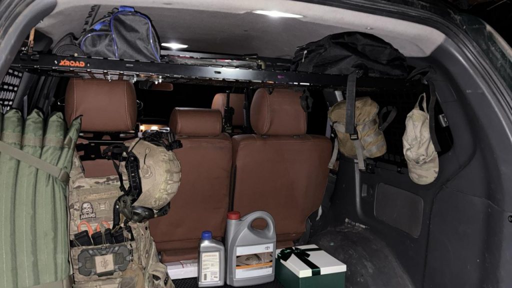 Полиця під стелю в багажник для Toyota Land Cruiser Prado 120