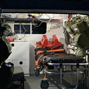 Вантажна полиця під стелю в багажник Toyota Land Cruiser 70й серії