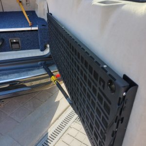 Відкидний експедиційний стіл на двері багажника Toyota Land Cruiser Prado 150 / Lexus GX 460 — складний стіл MOLLE для кемпінгу та off-road